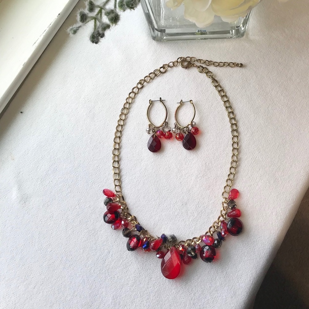 Jewel tone red beaded necklace &matching earrings